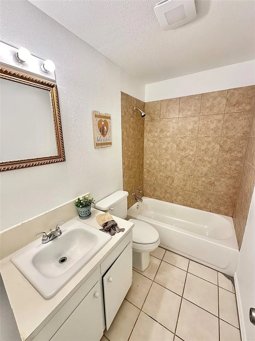 Photo of 2117 Foxcroft Circle