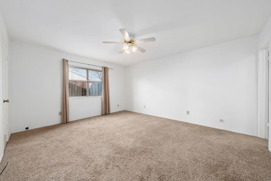 Photo of 413 Sandy Knoll Drive