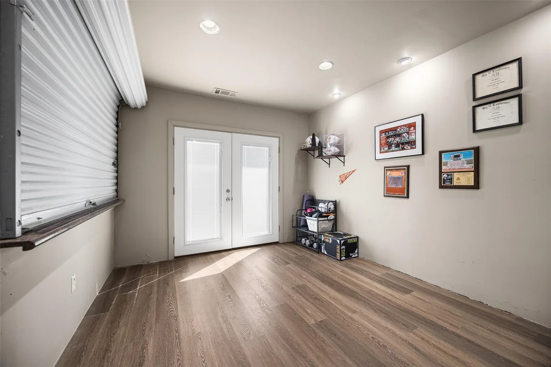 Photo of 6946 Forest Glade Circle