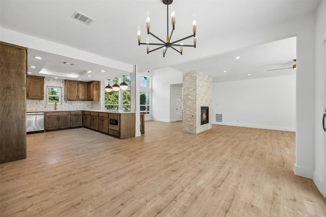 Photo of 2401 Chimney Hill Drive