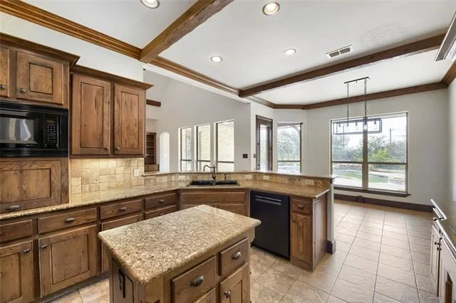 Photo of 1501 Willow Tree Drive