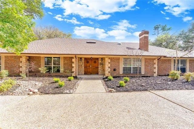 Photo of 1503 W Westhill Drive