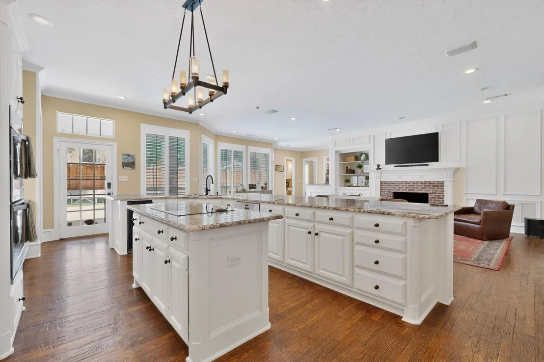 Photo of 5700 Walden Drive