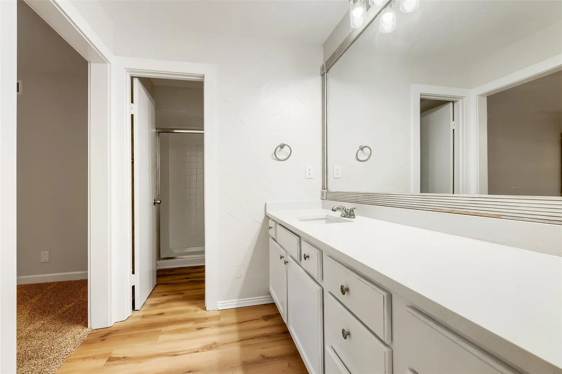 Photo of 6639 Roundrock Road