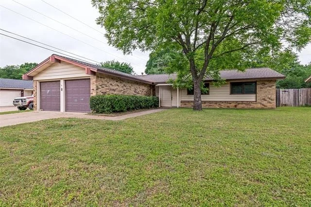 Photo of 2605 Hollywood Drive