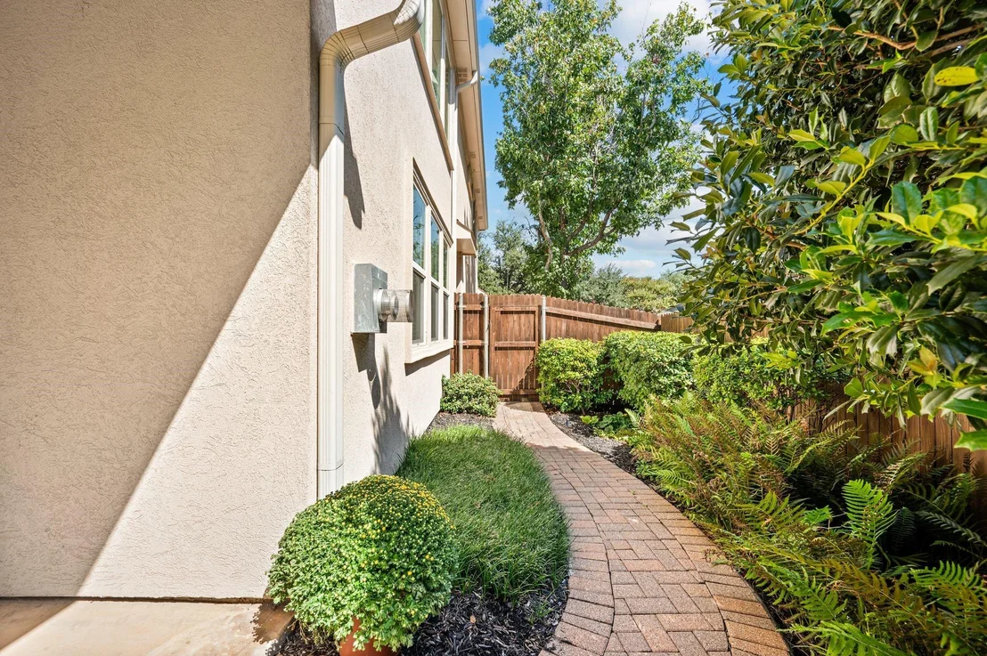 Photo of 614 Rosemead Drive