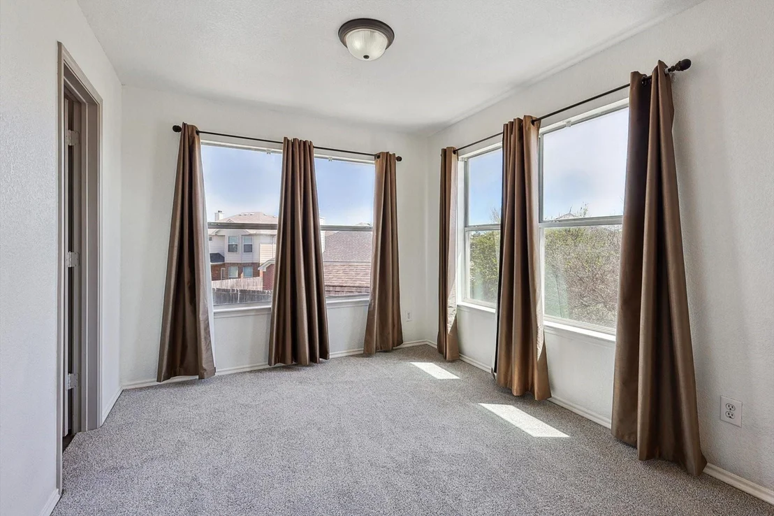 Photo of 10740 Irish Glen Trail