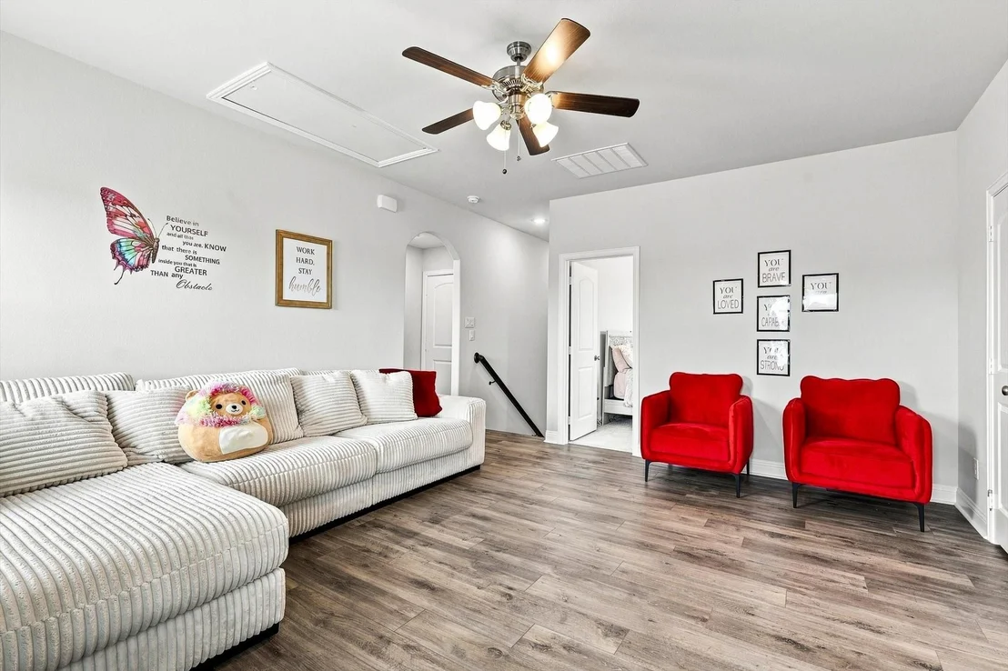 Photo of 401 Llano Lane