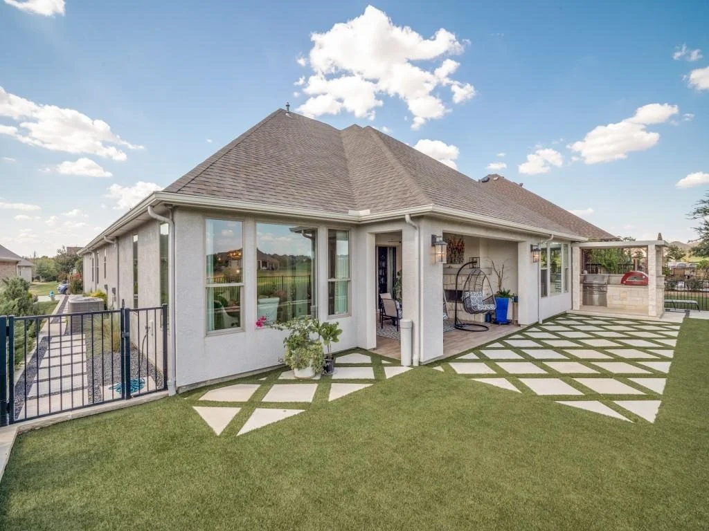 Photo of 8117 Cocobolo Drive
