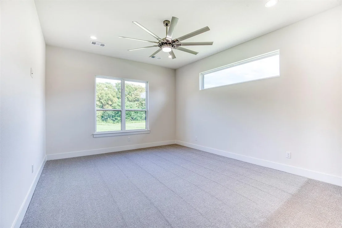 Photo of 1044 Hidden Oaks Drive