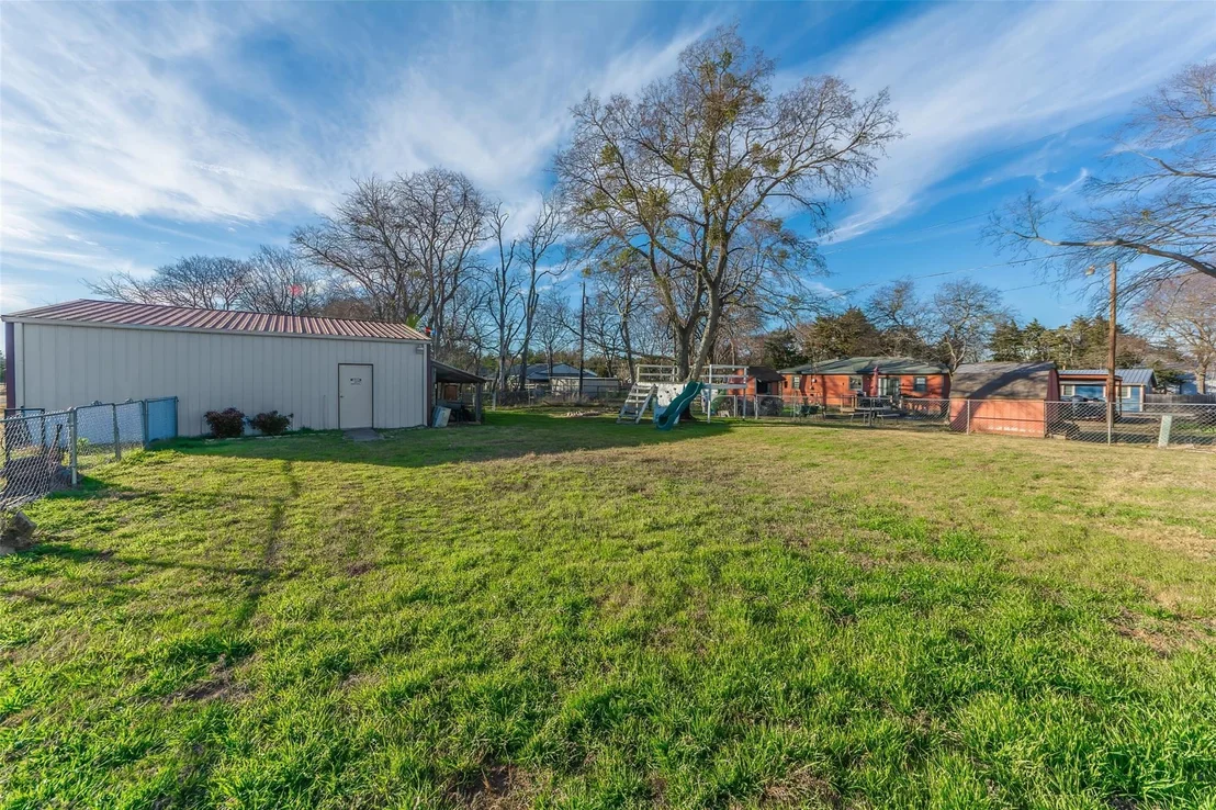 Photo of 189 Lee Boulevard