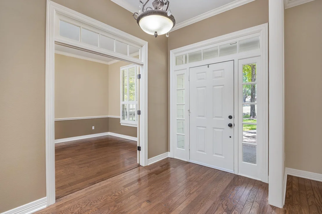 Photo of 17820 Oak Forest Drive