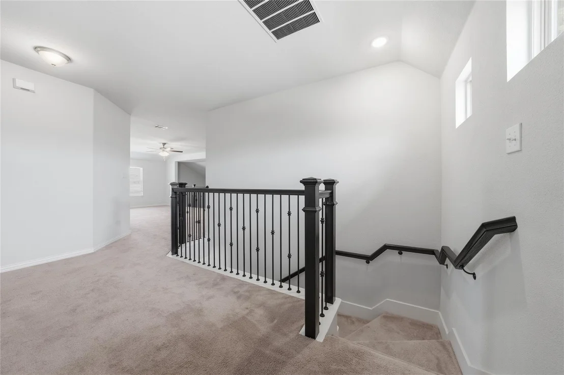 Photo of 4542 Kipling Avenue