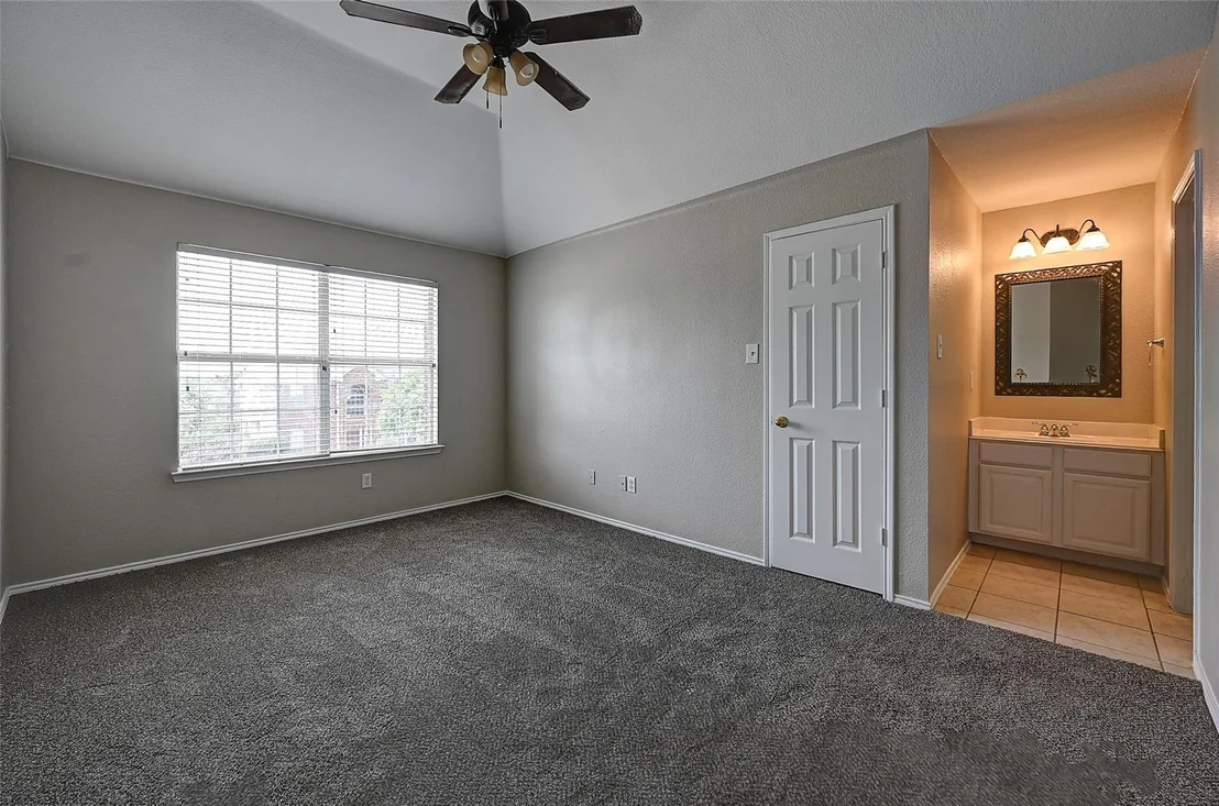 Photo of 7500 Parkgate Drive