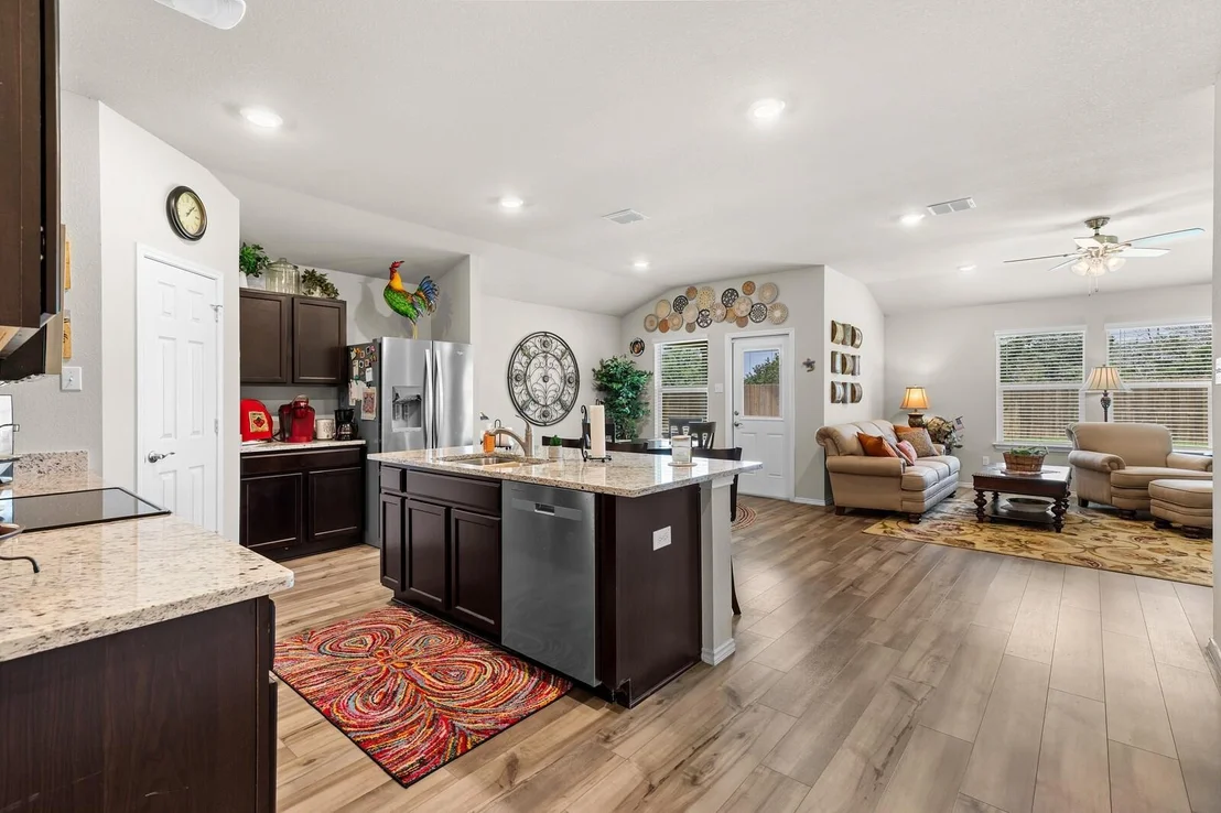 Photo of 6929 Guadalupe Road