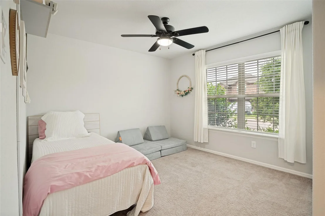Photo of 925 Royal Lane
