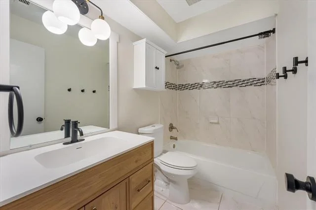 Photo of 328 Pinyon Lane