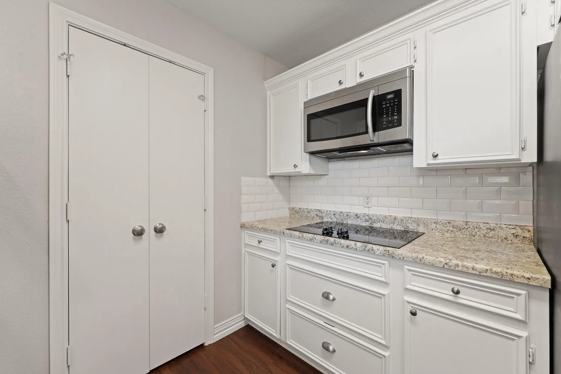 Photo of 433 Black Oak Lane