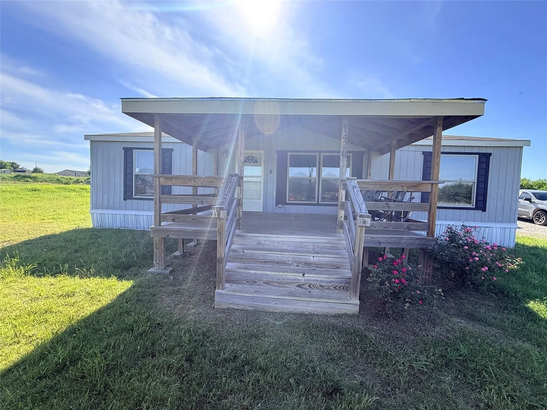 Photo of 1420 County Road 4522