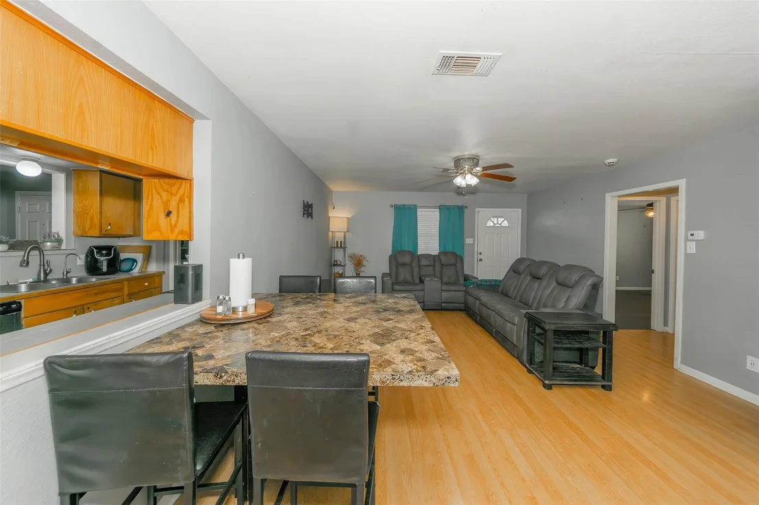 Photo of 189 Lee Boulevard