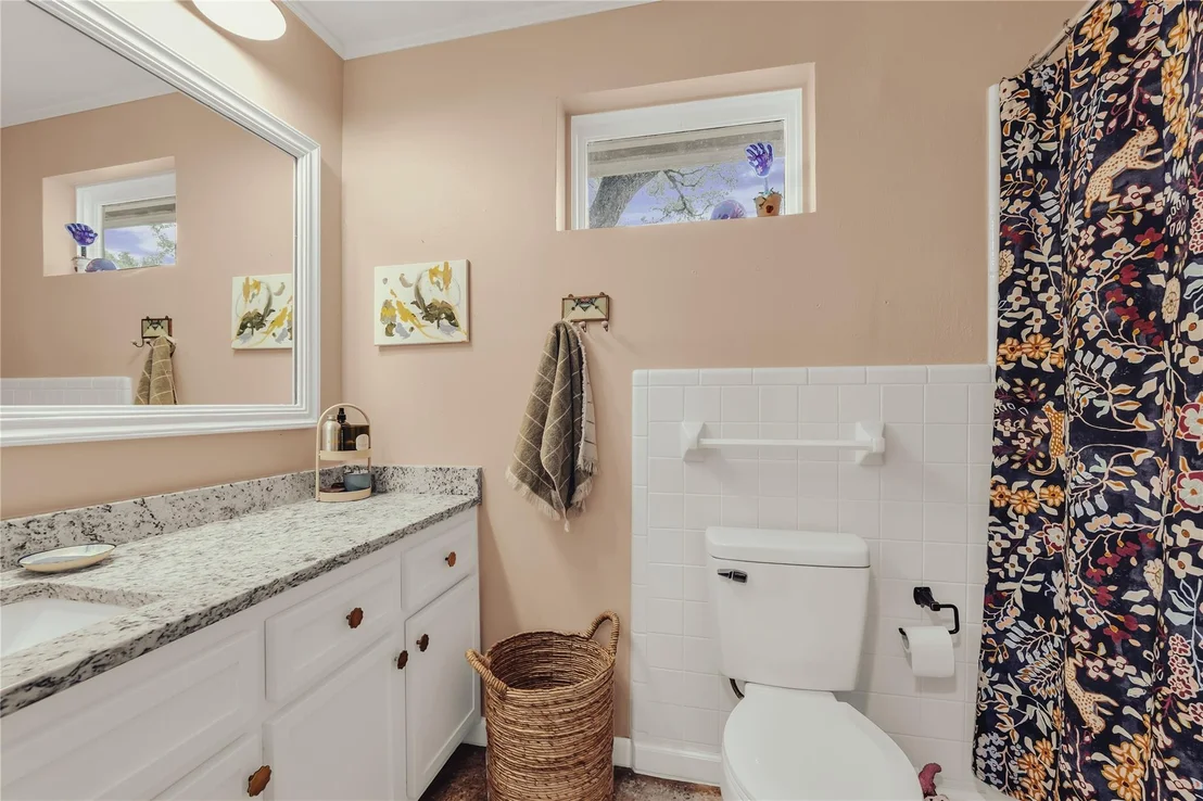 Photo of 2112 Gregory Lane