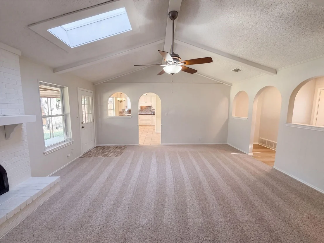Photo of 2209 Mountainview Drive