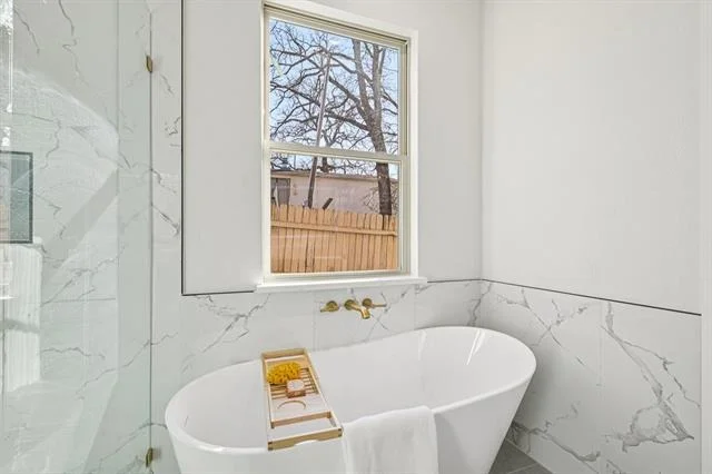 Photo of 1704 Highland Drive W