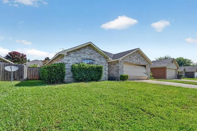 Photo of 1414 Aviary Drive