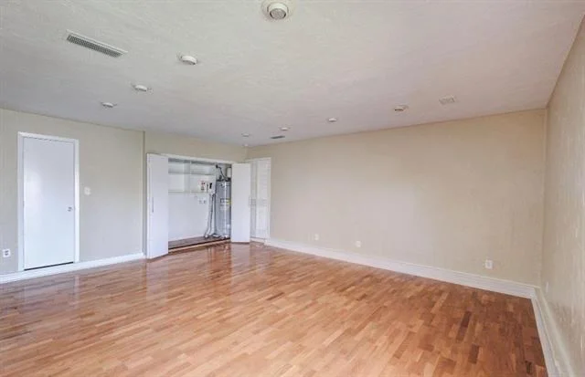 Photo of 2101 Deerfield Drive