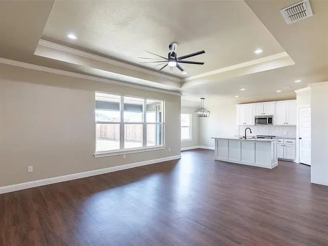 Photo of 7598 Hudson Way