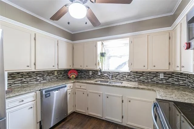 Photo of 2310 Crescent Drive