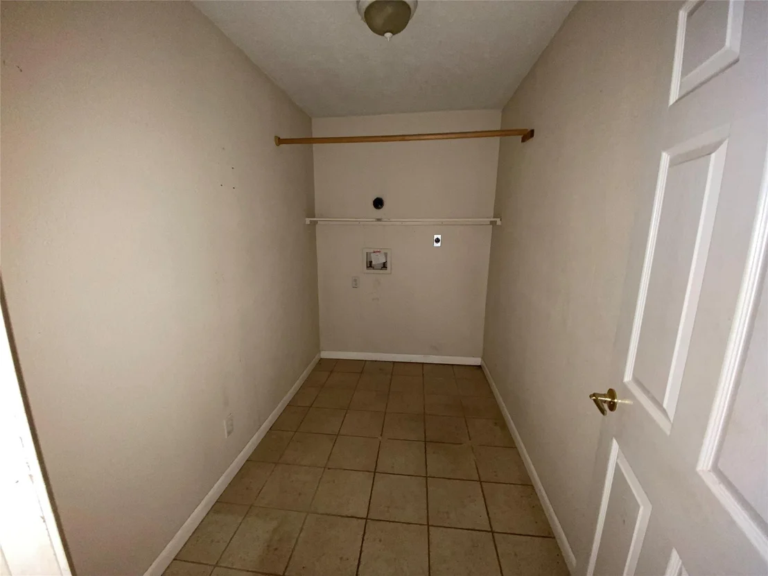 Photo of 21788 Ih 10
