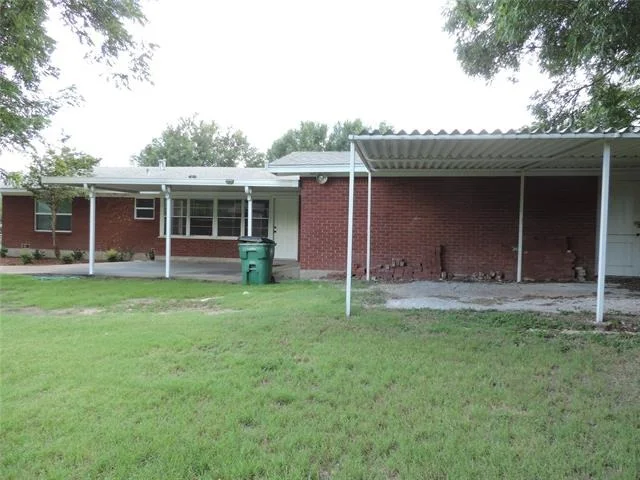 Photo of 581 Alexander Road