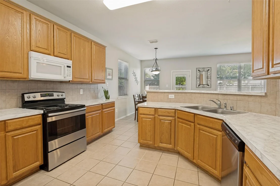 Photo of 4629 Indian Rock Drive