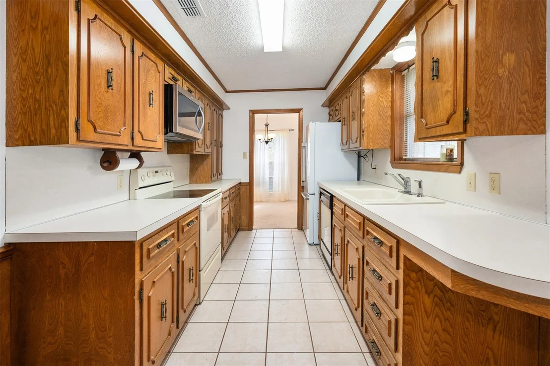 Photo of 925 Bradley Drive