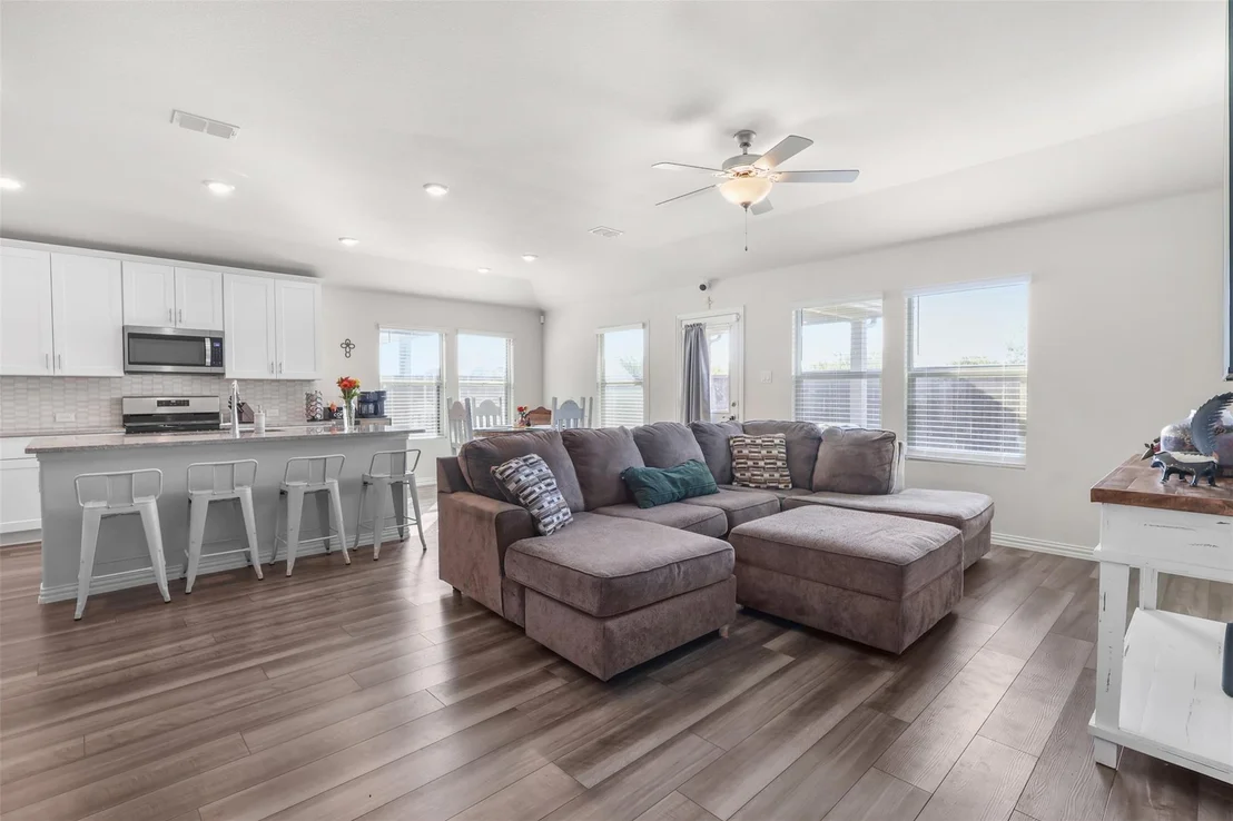 Photo of 3505 Kingsview Drive