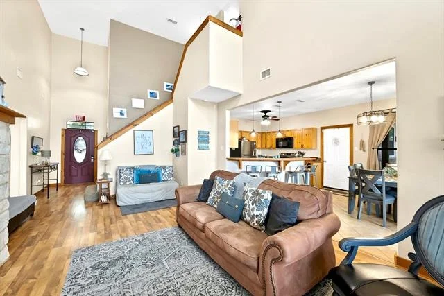 Photo of 110 Jeffrey Circle