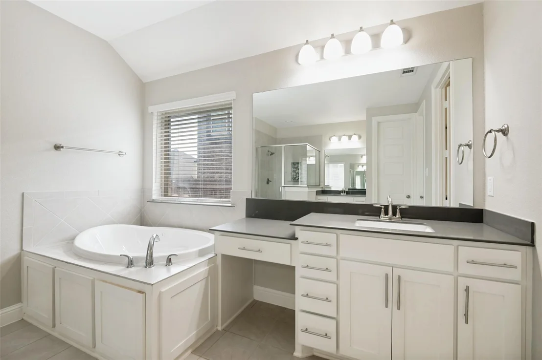 Photo of 541 Windrow Lane