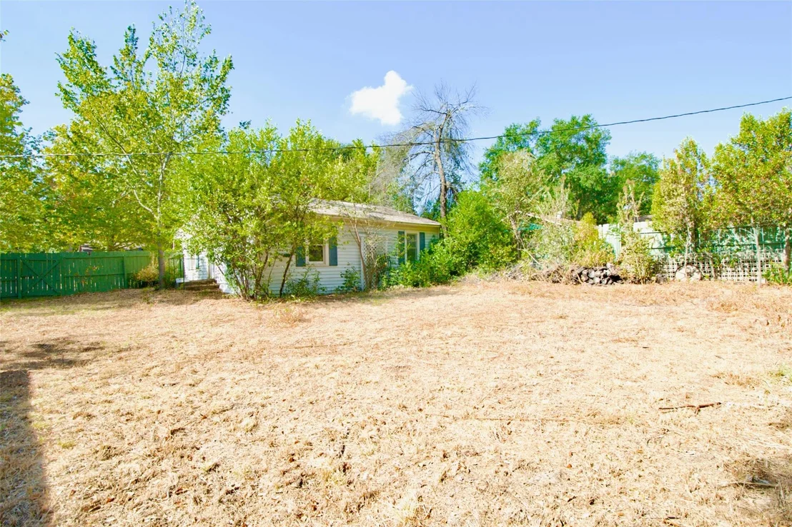 Photo of 819 Pecan Street