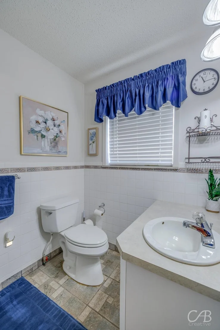 Photo of 155 Lakeview Drive