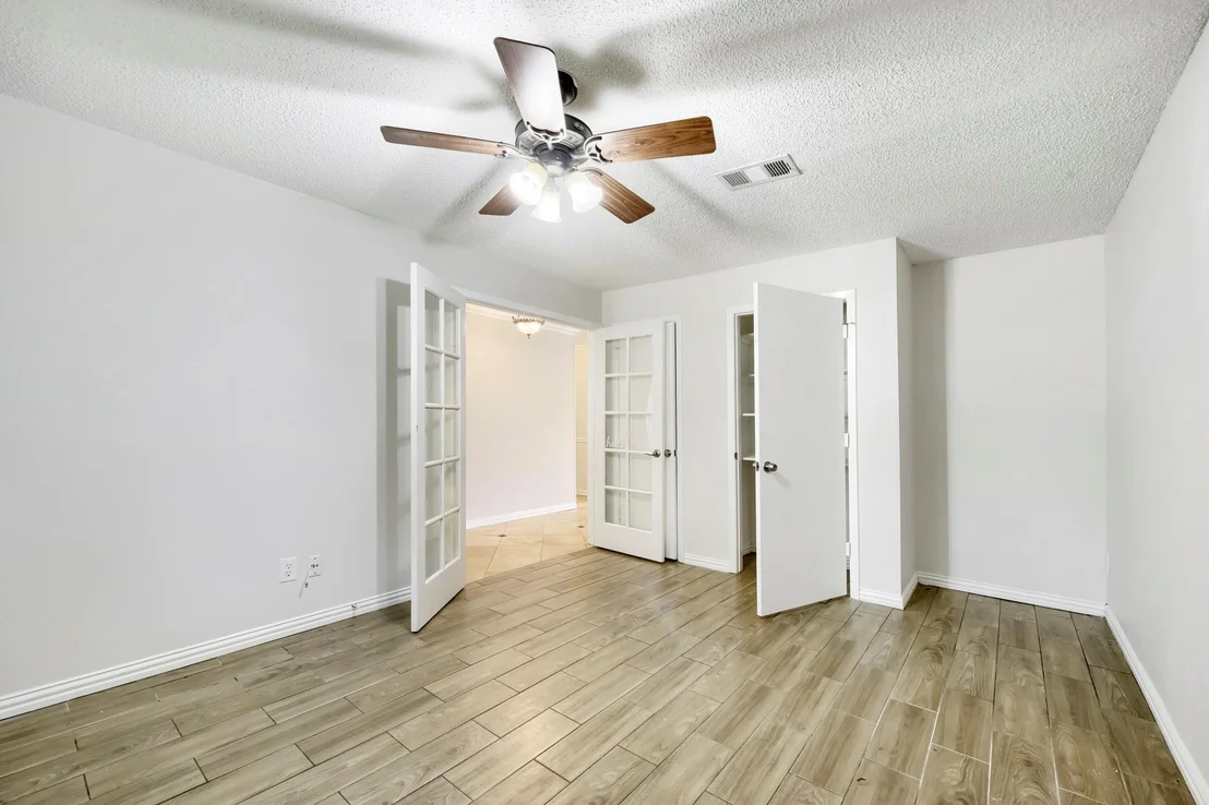 Photo of 917 Stratford Drive