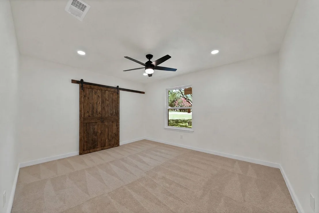 Photo of 105 Oak Lane