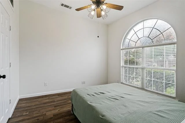 Photo of 724 Bluebonnet Drive