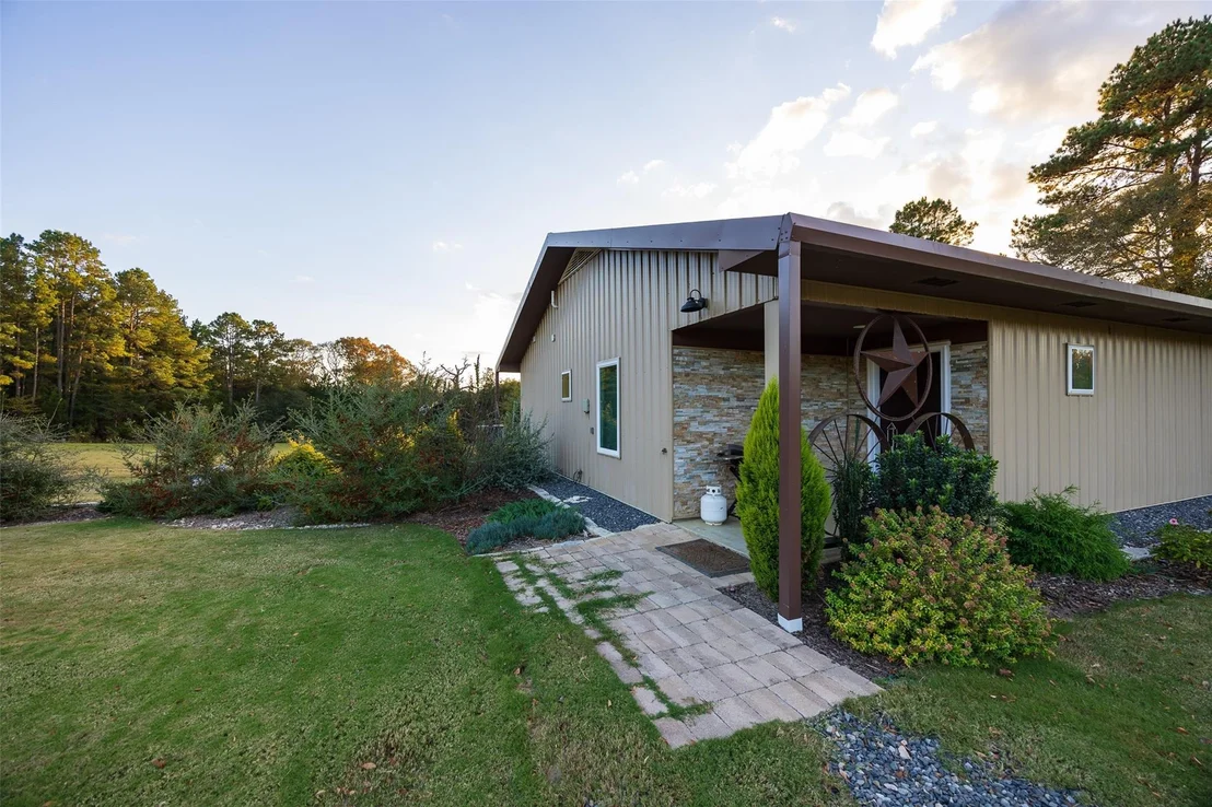Photo of 640 County Road 4910
