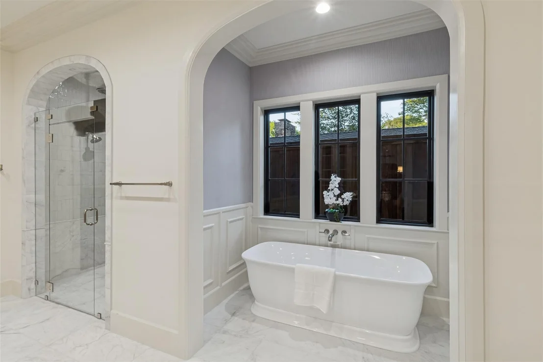 Photo of 6910 Wabash Circle