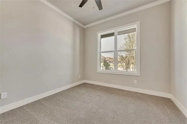 Photo of 1327 Selby Road