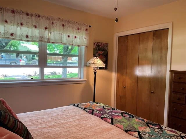 Photo of 900 N Elm Street