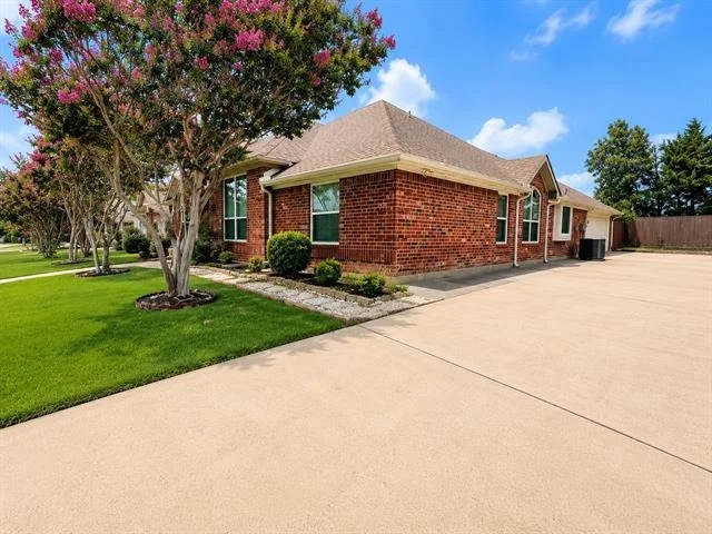 Photo of 428 Hickory Drive