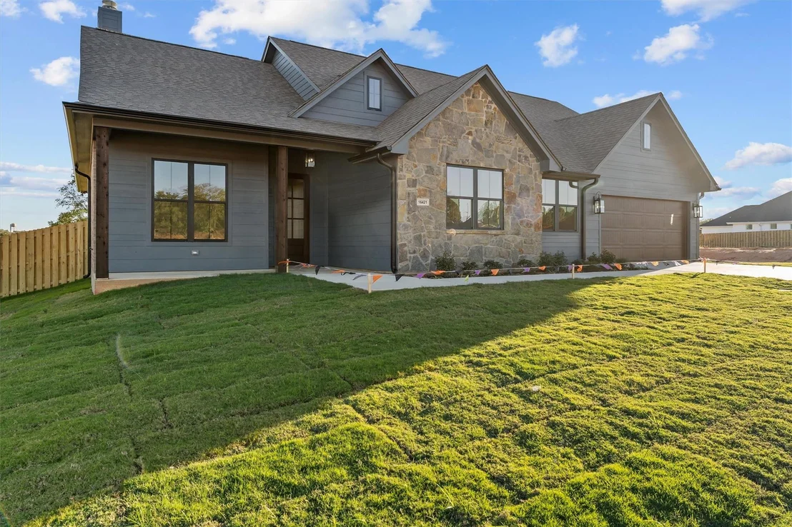 Photo of 16421 Clearview Drive
