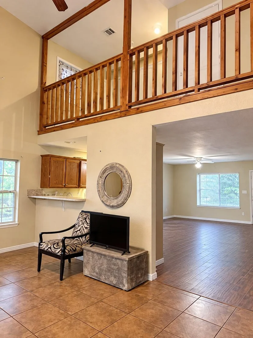 Photo of 1017 W 3rd Street